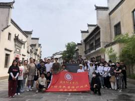 黟县古镇合影
